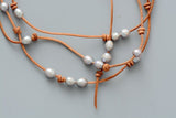 Collier ras du cou en cuir et perles