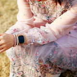 Queenly in rosa Edelstein-Lederperlen-Manschettenarmband – Mondtanz-Charms