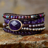 Spirituelles Wickelarmband mit Amethyst-Perlen – Mondtanz-Charms