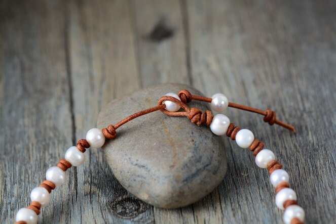 Handcrafted Freshwater Pearl Leather Choker
