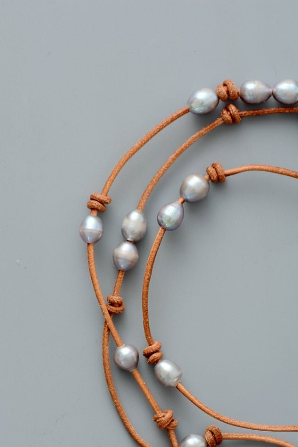 Pearls Leather Necklace Choker